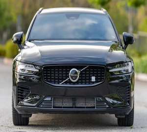 2023 pour V60 Recharge AWD Turbo Cuir R18 Faible Kilométrage Boîte Automatique Conduite à Gauche Essence/Pétrole Éclairci Condition - Product Image 1