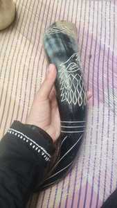 Corne à boire personnalisée naturelle sculptée à la main viking sculpture corne à boire buffle buveur corne pour bière - Product Image 2