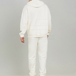 Survêtement pour homme de haute qualité fabriqué au Pakistan, logo personnalisé de haute qualité, vêtements décontractés pour homme, survêtement pour vente en ligne - Product Image 2