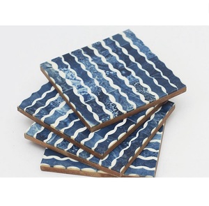 Ensemble de 4 sous-verres de vaisselle moderne sous-verres personnalisés en résine sous-verres de thé maison hôtel table décorative sous-verres à boire tapis et tampons - Product Image 1