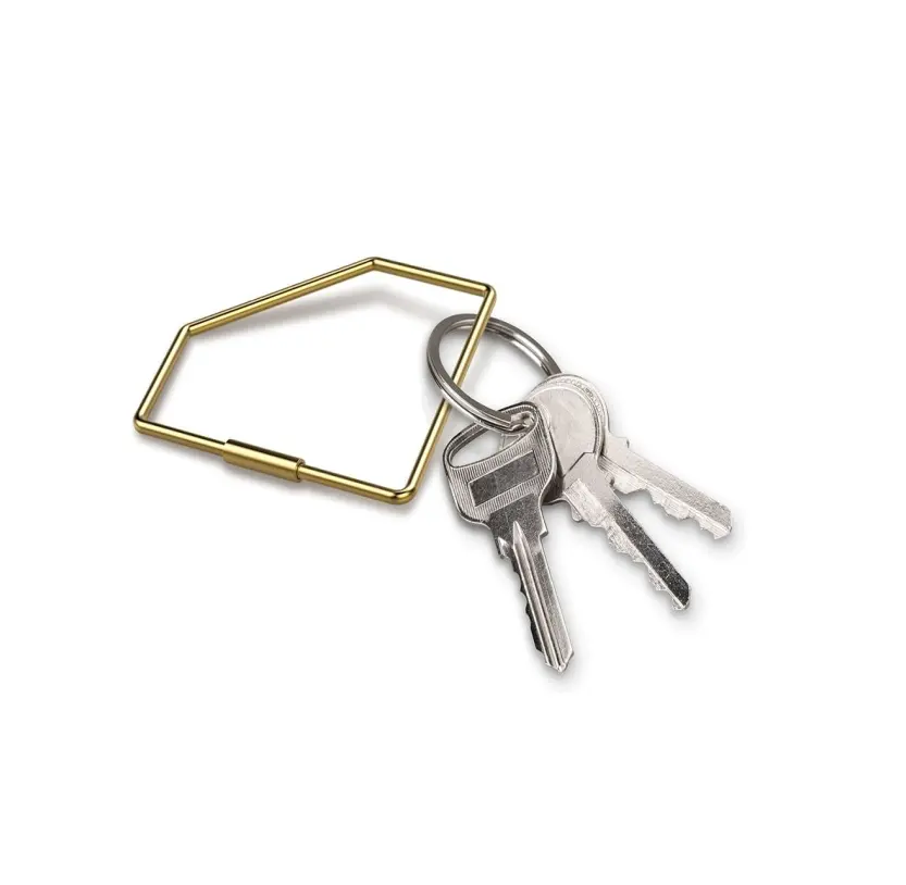 Gantungan kunci kuningan kustom gantungan kunci untuk gantungan kunci dengan cincin bentuk segi enam potongan desain barang dekoratif