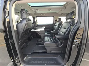 Peugeot Traveller 2020 USADO con Volante a la Izquierda/Derecha - Product Image 2