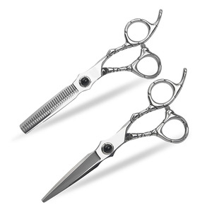 SUNSTAR IMPEX Peluquería Salón de belleza Alta calidad 4Cr13 Acero inoxidable Tijeras para cortar el cabello para diestros Punta de hoja afilada para el cabello - Product Image 2