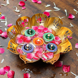 Cuencos Urli de latón, recipientes tradicionales para rituales y decoraciones, cuencos Urli hechos a mano, piezas de arte atemporales para tu hogar - Product Image 1
