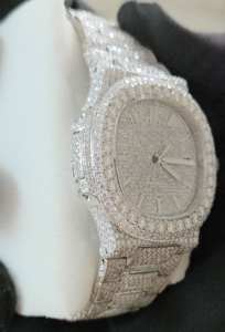 Montre de luxe en cristal de saphir glacé, style hip-hop, diamant antique, mouvement à quartz - Product Image 2