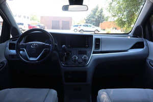 Toyota Sienna L d'occasion 2018 - Product Image 3