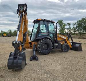 2024 CASE IH 580SV Tractopelle CASE 580ST 4/1 Machine à godets Matériel de construction d'occasion maintenant en vente! Pompe Huade Chargeuse sur pneus - Product Image 1
