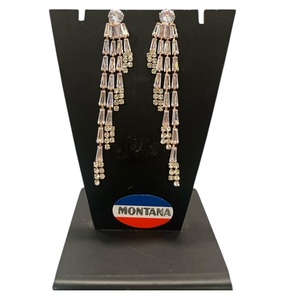 Pendientes de piedra AD chapados en oro y plata bellamente diseñados para mujer disponibles a precios asequibles al por mayor - Product Image 1