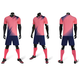 Couleur unie Haute Qualité Nouveau Modèle Uniformes de Football Personnalisé 100% Polyester Col en V Contraste Rétro Football Costume Léger - Product Image 4