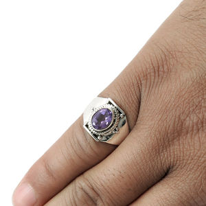 Unique Fine Jewelry Real 925 Solid Sterling Silver Oval Shaped Purple Amethyst Gemstone Semiprecious Fine Rings For Wholesale - Product Image 1