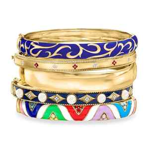 Bracelets élégants en laiton et résine: bijoux tendance pour les amateurs de mode - Product Image 1