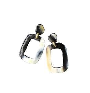 Pendientes colgantes de cuerno de búfalo pulidos únicos clásicos, juego redondo y cuadrado hecho a mano por Javed Handicrafts Animal Style - Product Image 4