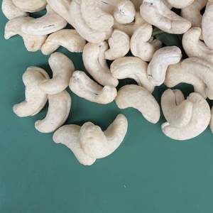 Noix sèches biologiques Offre Spéciale noix de cajou W320 qualité commerciale Santigo Vietnam prix raisonnable d'usine - Product Image 1