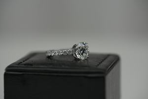 Bague de luxe en diamant de laboratoire 3.00 carats coupe ronde VS1 clarté IGI SGL certifié or rose or argent fournisseur en gros - Product Image 3