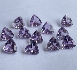 Trillón de amatista Rosa natural cortado facetado 6mm Calidad superior-Trillón de amatista Rosa Piedra preciosa suelta de calidad superior - Product Image 4