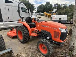 Tractor Kubota L3901HST 2018: Potencia Compacta, Eficiencia de Combustible y Rendimiento Versátil - Product Image 2