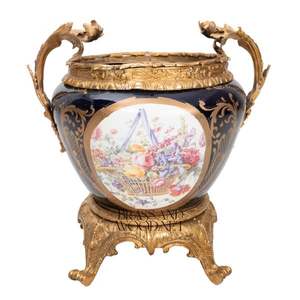 Cachepot décoratif classique de luxe en céramique avec laiton plaqué or antique - Product Image 2