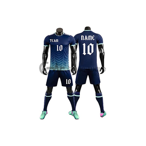 Maillot de football personnalisé pour hommes et enfants Uniforme de football en gros personnalisé Créez votre propre marque pour les équipes de jeunes - Product Image 4