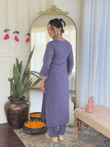 Ensemble de costume simple Kurti avec tenue indienne de couleur unie Dupatta pour femme | Meilleur pour le quotidien, le travail, le décontracté | Offre en gros et en vrac - Product Image 5