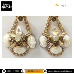Boucles d'oreilles de fête 7cm, coquillages brodés à la main et fleurs en métal doré pour femmes filles du vendeur indien - Product Image 5