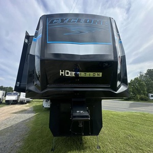 Autocaravana Usada en Excelentes Condiciones, Heartland Cyclone 4215, Año 2025 - Product Image 1