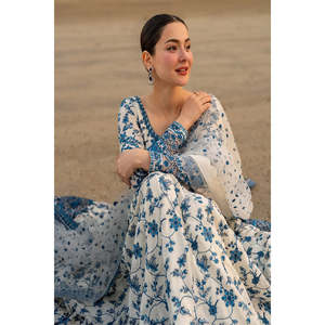 Ensemble de costume en tissu brodé de luxe pour femmes TC-1541 par Faiza Saqlain Jehona - Product Image 4