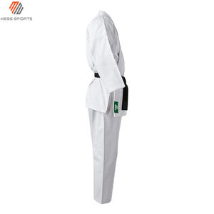 Ensemble d'uniformes de karaté 2025 en gros, sur mesure, haute qualité, personnalisé, séchage rapide, respirant, tissu 320g, pour hommes adultes - Product Image 3