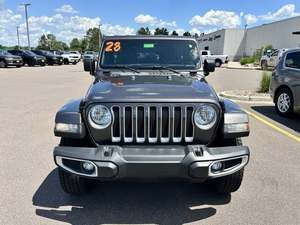 จี๊ป แรงเลอร์ ซาฮาร่า ปี 2023 รุ่น 4 ประตู ขับเคลื่อน 4 ล้อ เกียร์อัตโนมัติ เครื่องยนต์เทอร์โบ พร้อมเบาะหนัง หลังคาซันรูฟ กล้องมองหลัง 360 องศา ไฟเดย์ไลท์ LED - Product Image 4