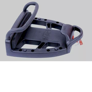 Soporte Universal de Plástico y Aluminio para Portaequipajes Givi S400, Compatible con Maletas de 24 Horas con Alforja - Product Image 1