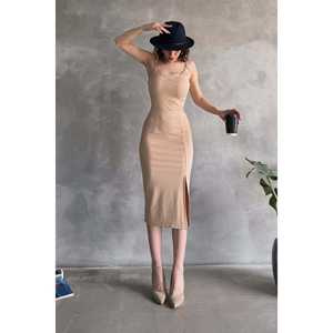Vestido midi de satén con tirantes, cintura natural y detalle de abertura - Product Image 2