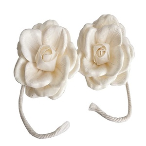 Sola flor sola flor de madera hecha a mano aroma difusor de caña Sola Flor de madera para decoración de puertas - Product Image 2