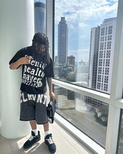 Short en jean streetwear personnalisé patch de broderie vieilli jorts évasés en strass shorts en jean pour hommes - Product Image 4