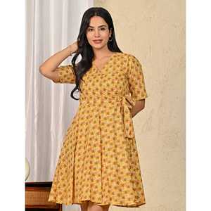 Vestido Amarillo de Algodón Estampado Tipo Wrap Talla XS, Informal y Moderno para Fiestas, Uso Diario y Festivales, Cintura Imperio, Diseño Transpirable - Product Image 1