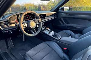Porsche 911 Carrera GTS Cabriolet 2022, Motor de 6 Cilindros en Línea con Doble Turbo de 473 hp, Mayormente sin Modificaciones - Product Image 4