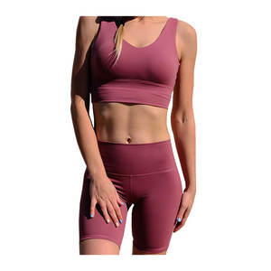 Conjunto de Yoga de algodón para mujer de etiqueta privada Sujetador y pantalones cortos de color sólido Ropa deportiva de alta resistencia para gimnasio de dos piezas - Product Image 3