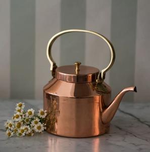 Grande bouilloire en cuivre à large ouverture et à lèvre incurvée parfaite pour les compositions florales ou l'affichage à la maison antique - Product Image 6