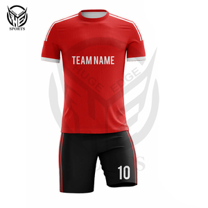 Comprar uniforme de fútbol 2025 hombres personalizado Club de fútbol camiseta de fútbol con pantalones cortos conjunto logotipo personalizado sublimación uniforme de fútbol - Product Image 1