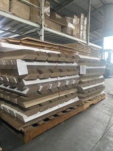 Diseño personalizado Kraft 90 grados papel de lujo corrugado precio de fábrica impermeable Ángel esquina borde Protector con estilo de bloqueo - Product Image 6