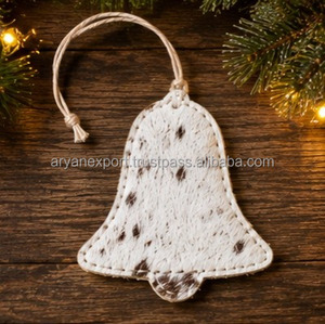 Ensemble d'ornements de Noël faits main en cuir véritable avec étoile en cuir de vachette, rennes et décorations de chaussettes pour arbre de Noël, idéal pour la ferme - Product Image 3