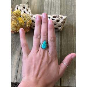 Navajo-Made Kingman Turquoise & Sterling Silver Ring Cultural Collectible Jewelry Size 7 - Product Image 2
