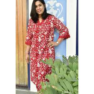 Elegante Conjunto de Kurta de Algodón con Estampado a Mano Rojo Bagiya para Mujer, Incluye Kurta Larga y Pantalones - Product Image 4