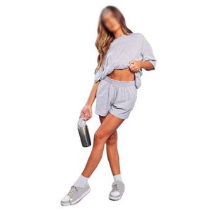 Ensembles de shorts en coton éponge français de qualité supérieure pour femmes 100% coton personnalisé ensembles de femmes en tissu lourd surdimensionné teint uni - Product Image 4