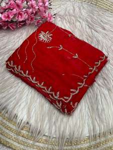 ผ้าซารีผู้หญิง ผ้าไหมปักลายประดับเลื่อม งานปักแบบไม่เย็บติด ผ้าซารีที่สวยงาม งานตัดเย็บอย่างประณีต - Product Image 2