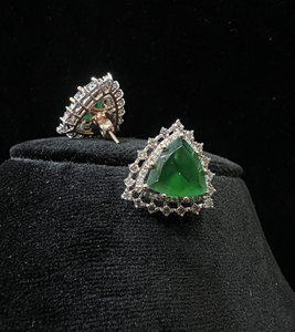 Boucles d'oreilles en or jaune massif 18 carats avec diamant naturel de luxe taillé en brillant certifié par des tiers - Product Image 5