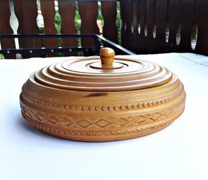 Caja de Roti tallada de madera hecha a mano más demandada con tapa para servir y almacenar panes planos indios disponibles al mejor precio - Product Image 3