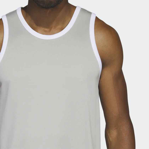 Conjuntos de camisetas de baloncesto de secado rápido personalizados al por mayor, diseño clásico de verano transpirable con bordado de todos los equipos para aficionados a los jugadores - Product Image 4