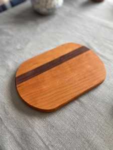 Tabla de cocina de madera de teca con borde acanalado Tabla de quesos de calidad premium con cuchillo de acero inoxidable, ideal para exportación y a granel - Product Image 4