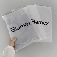 Sac à fermeture éclair givré personnalisé en CPE, emballage de luxe pour vêtements, sac en polyéthylène avec fermeture coulissante pour vêtements, t-shirts, articles vestimentaires, rangement