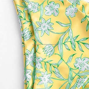 ชุดว่ายน้ำบิกินี่ทรงสามเหลี่ยมสำหรับผู้หญิงติดโลโก้ด้านหน้าปรับแต่งได้ - Product Image 5