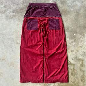 Nouvelle tendance Pantalons de survêtement pour hommes Pantalons de survêtement surdimensionnés en nylon à jambes larges et à blocs de couleurs personnalisés - Product Image 5